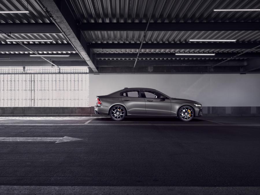  Volvo S60 Polestar Engineered 2018 года  (WW) (фото 6 из 27)